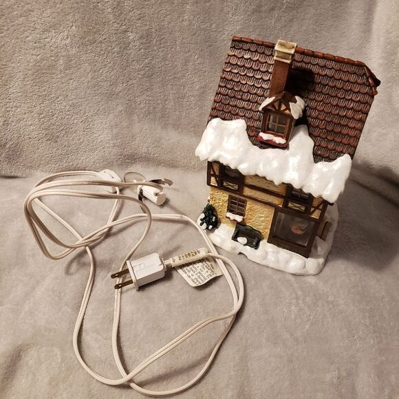 Berta Hummel "Tiny Treasures Toy Shoppe" 2003 Hawthorne Village - Picture 13 of 13